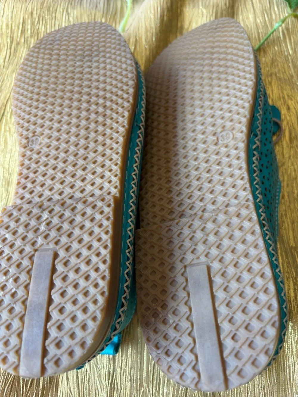 Lemon n Lime Gigi buttery leather turquoise slip on 39 new